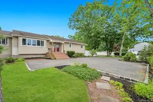93 Midwood Ave, Nesconset, NY 11767 - Photo 5