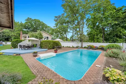 93 Midwood Avenue, Nesconset, NY 11767 - Photo 9