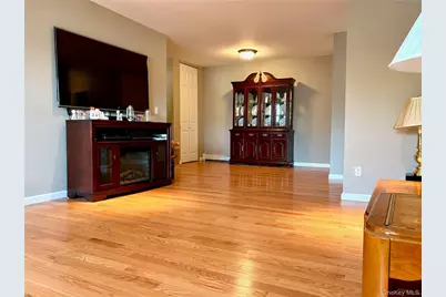 216 Westend Avenue #5B, Freeport, NY 11520 - Photo 9