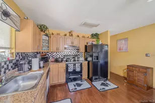 1169 Little East Neck Rd, West Babylon, NY 11704 - Photo 11