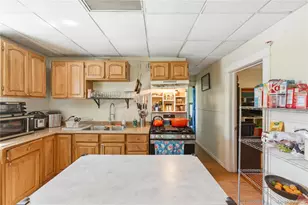 141 Corlies Ave, Poughkeepsie, NY 12601 - Photo 7