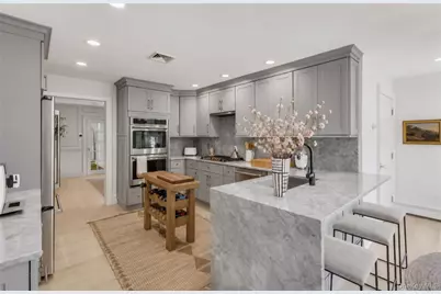 220 Foster Avenue, Sayville, NY 11782 - Photo 9