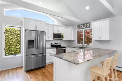 68 W Apollo Drive, Riverhead, NY 11901 - Photo 3