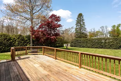 68 W Apollo Drive, Riverhead, NY 11901 - Photo 11