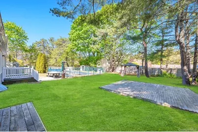 729 Ent Avenue, Westhampton, NY 11978 - Photo 11