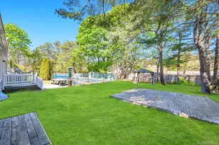 729 Ent Ave, Westhampton, NY 11978 - Photo 11