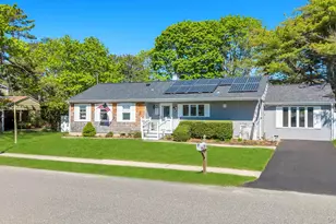 729 Ent Ave, Westhampton, NY 11978 - Photo 3
