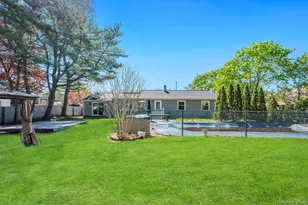 729 Ent Ave, Westhampton, NY 11978 - Photo 7
