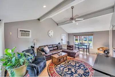 729 Ent Avenue, Westhampton, NY 11978 - Photo 23