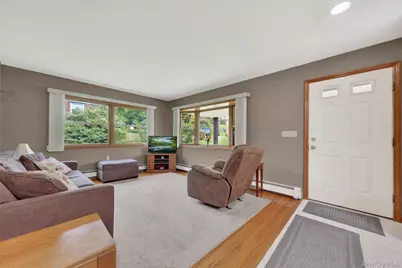 8 Meadow Court, Carmel, NY 10512 - Photo 5