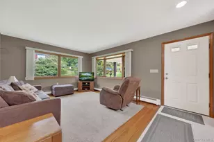 8 Meadow Ct, Carmel, NY 10512 - Photo 5
