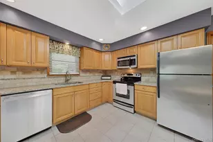 8 Meadow Ct, Carmel, NY 10512 - Photo 11