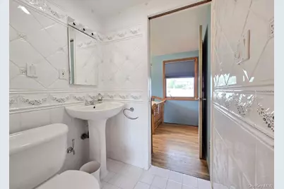 32 Plaza Lane, Selden, NY 11784 - Photo 13