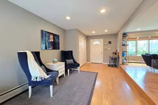 32 Plaza Ln, Selden, NY 11784 - Photo 3