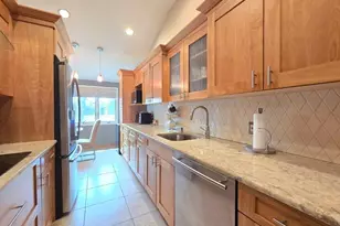 32 Plaza Ln, Selden, NY 11784 - Photo 7