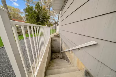 257 Southlawn Avenue, Central Islip, NY 11722 - Photo 35