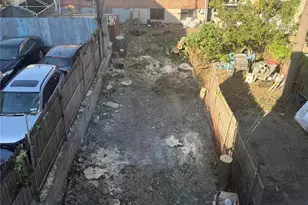 791 Logan St, Brooklyn, NY 11208 - Photo 15