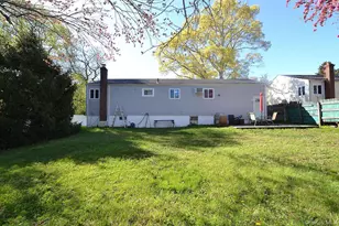 56 Jerome St, Lindenhurst, NY 11757 - Photo 15