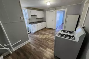 6 Zimmer Ave, Poughkeepsie, NY 12601 - Photo 3