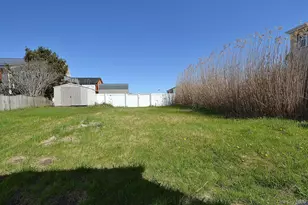54 Bayview Ave W, Lindenhurst, NY 11757 - Photo 7