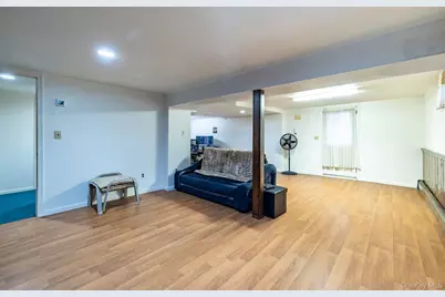 91 Lutz Drive, Valley Stream, NY 11580 - Photo 23