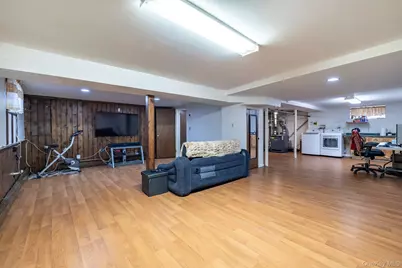 91 Lutz Drive, Valley Stream, NY 11580 - Photo 19