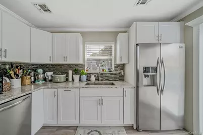 12 Orange Avenue, Port Jefferson, NY 11776 - Photo 13