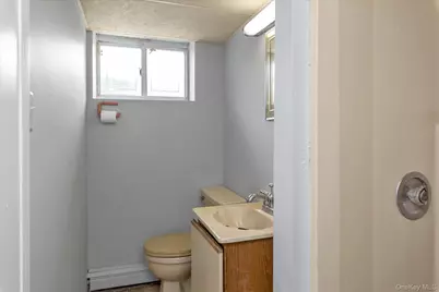2461 Merrick Avenue, Merrick, NY 11566 - Photo 25