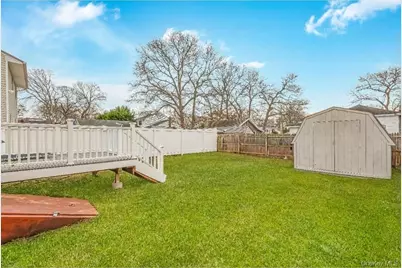 54 5th Street, Ronkonkoma, NY 11779 - Photo 5