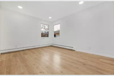 54 5th Street, Ronkonkoma, NY 11779 - Photo 23