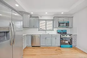 54 5th St, Ronkonkoma, NY 11779 - Photo 17