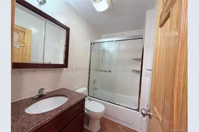 152-12 Peck Avenue, Flushing, NY 11355 - Photo 9