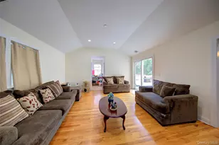 97 Chestnut St, Mount Sinai, NY 11766 - Photo 15