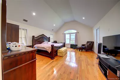 97 Chestnut Street, Mount Sinai, NY 11766 - Photo 25