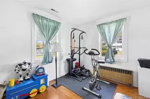 140 Poplar St, Central Islip, NY 11722 - Photo 15