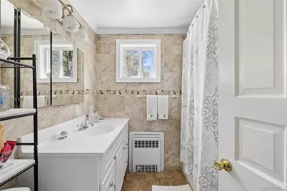 140 Poplar Street, Central Islip, NY 11722 - Photo 13