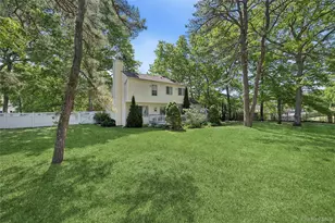 16 Winterberry Dr, Middle Island, NY 11953 - Photo 13