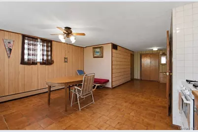 1056 Swinton Avenue, Bronx, NY 10465 - Photo 19