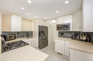 59-18 60th St, Maspeth, NY 11378 - Photo 19