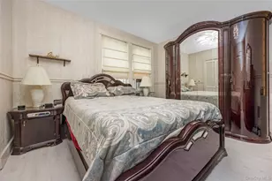 59-18 60th St, Maspeth, NY 11378 - Photo 25
