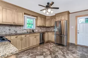 90 Remsen Cir, Yonkers, NY 10710 - Photo 3