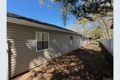 125 Wood Road, Centereach, NY 11720 - Photo 3