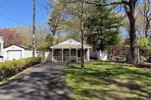 125 Wood Rd, Centereach, NY 11720 - Photo 9