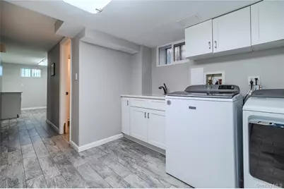 160-11 24th Avenue, Whitestone, NY 11357 - Photo 37