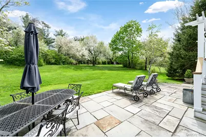 8 Evergreen Row, Armonk, NY 10504 - Photo 21