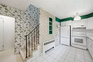 1733 Meadow Ct, East Meadow, NY 11554 - Photo 7