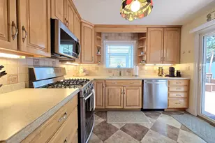 3 Martin Pl, Farmingville, NY 11738 - Photo 11