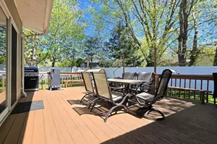 3 Martin Pl, Farmingville, NY 11738 - Photo 5