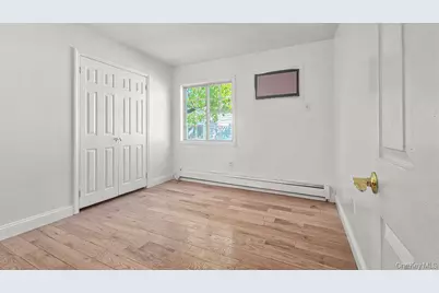226-12 146th Avenue, Springfield Gardens, NY 11413 - Photo 9