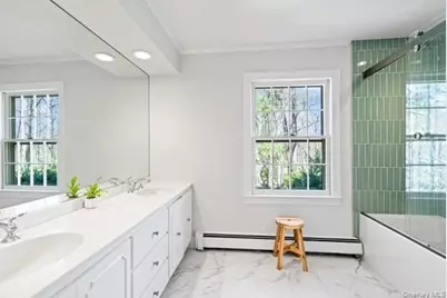60 Shutter Lane, Oyster Bay, NY 11771 - Photo 11